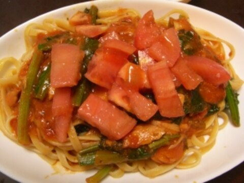 ツナとほうれん草のトマトソースパスタ